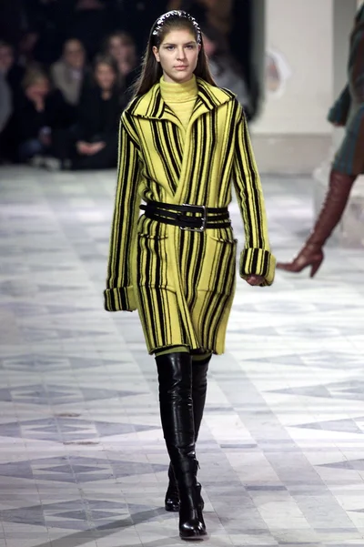 Look 10